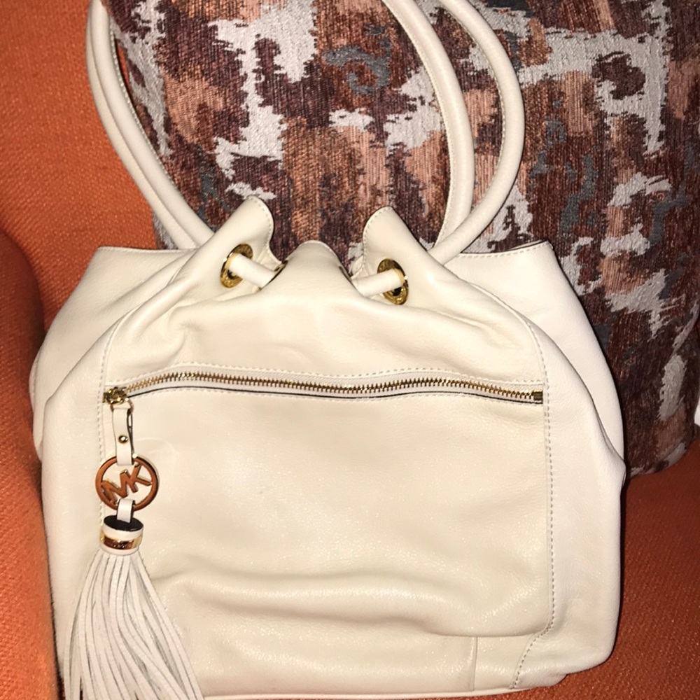 Michael Kors Beige Bag - Picture 2 of 5